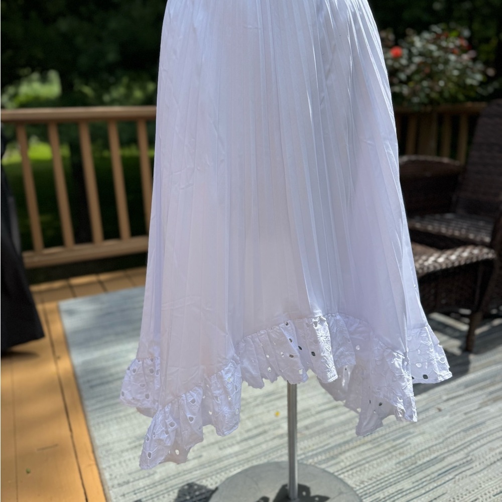 Boston Proper NWT White Pleated Eyelet Boho Midi Skirt Handkerchief Hem Size XS - Picture 9 of 16